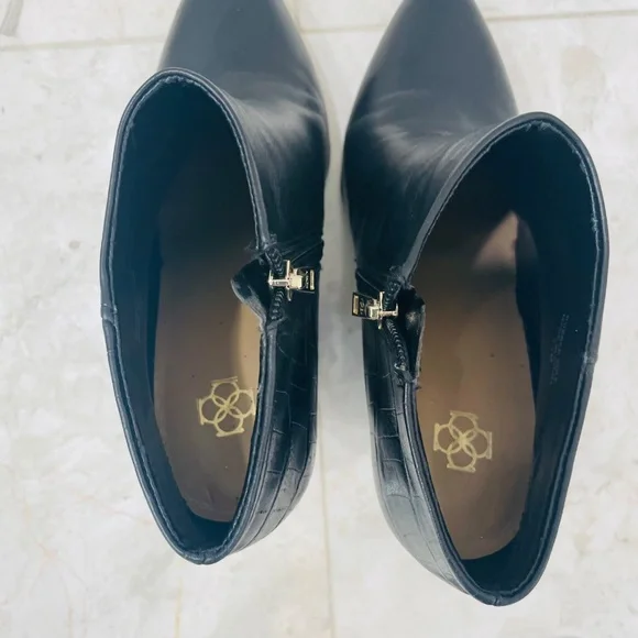 ANN TAYLOR {7.5} Black Leather Wedge Bootie Shoes Embossed "Lottie" - Picture 6 of 9